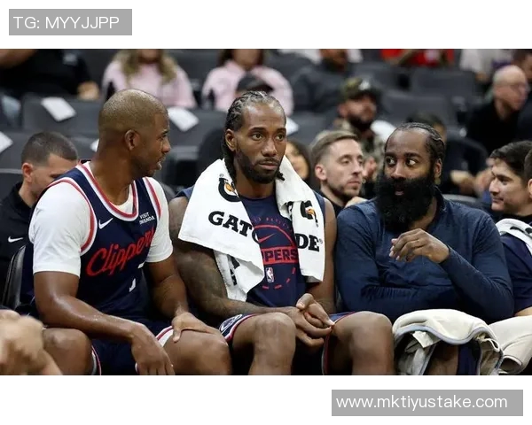 游艇变破船快船常规首发受重创比尔缺阵小琼斯伤停六周小卡状态成疑