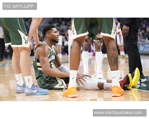 字母哥回应交易传闻称未关注相关报道并无意加盟尼克斯