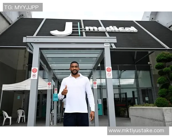 布雷默缺阵六周尤文防线危机加剧四后卫阵型或成最佳选择