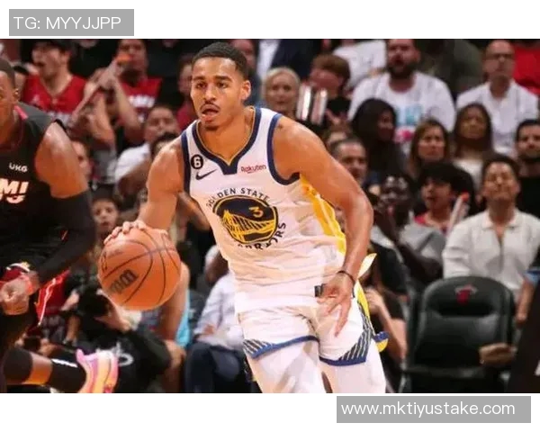 普尔命中率不佳18投7中三分球表现低迷但仍贡献19分5板5助4断1帽 普尔命中率不佳18投7中三分球表现低迷但仍贡献19分5板5助4断1帽