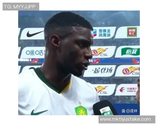 法比奥幽默回应裤子破洞事件揭示他为比赛付出的努力与坚持