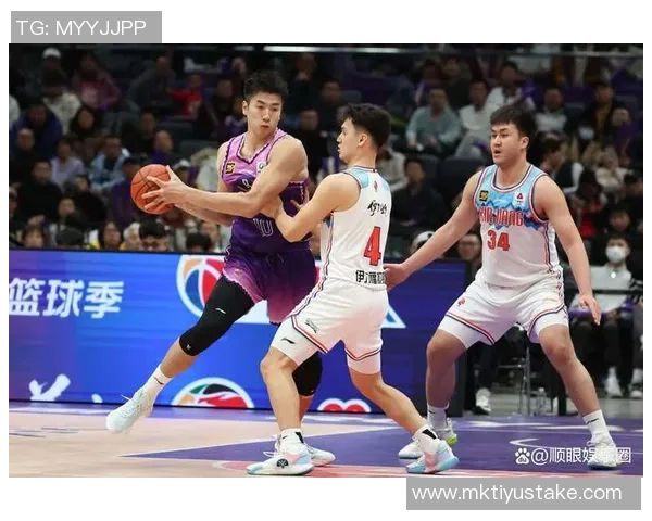 CBA常规赛第15轮最佳阵容揭晓洛夫顿赵嘉义等球员表现出色引发关注