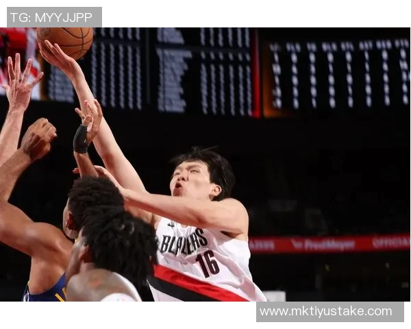 拓媒分析双塔战术失效罗威调离篮下杨瀚森篮板频遭抢夺