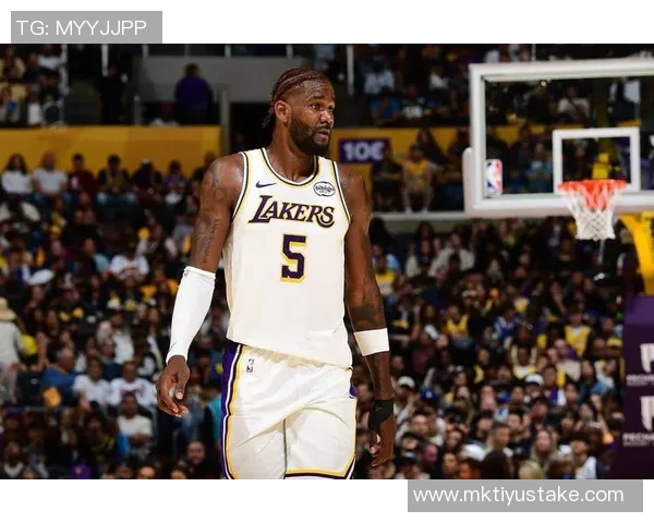 沃尔什全能表现助力球队胜利8投全中创生涯新高22分外加7篮板3助攻