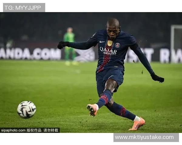 穆涅西租借巴黎FC贝西克塔斯报价阿格巴杜达1200万镑